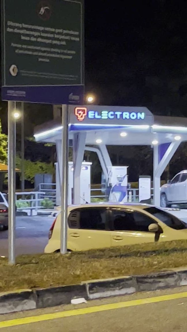 Bhpetrol Ipoh - lumut Highway ( Batu Gajah, Perak ) 1 bhpetrol ipoh lumut highway batu gajah perak