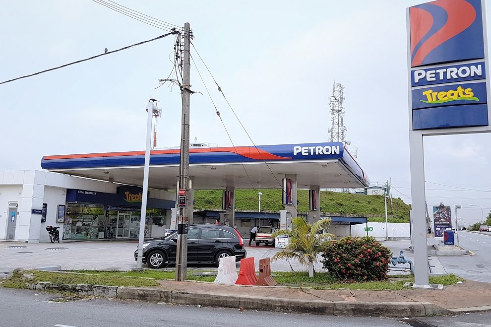 Petron Batu Caves 1 petron batu caves