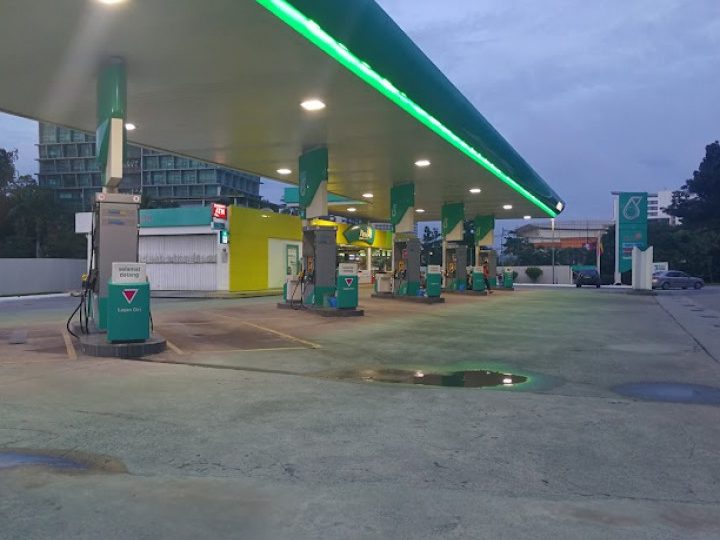 petronas batu 7 jalan penrissen