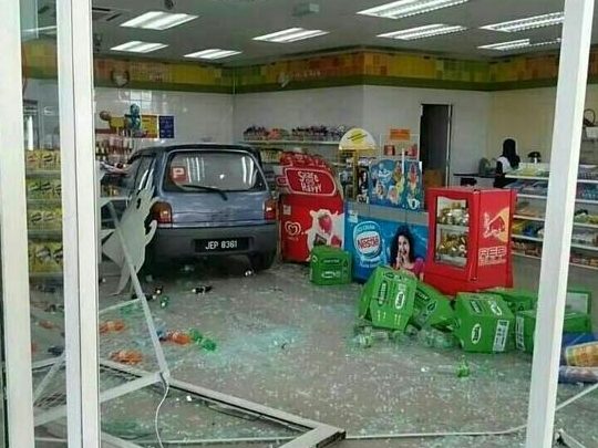 PETRONAS - Kampung Melayu Majidee 1 petronas kampung melayu majidee